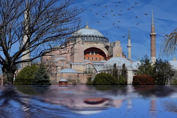 Konstantinoupoli-Hagia-Sofia-freepixabayfoto-istanbul-2996818_600χ400