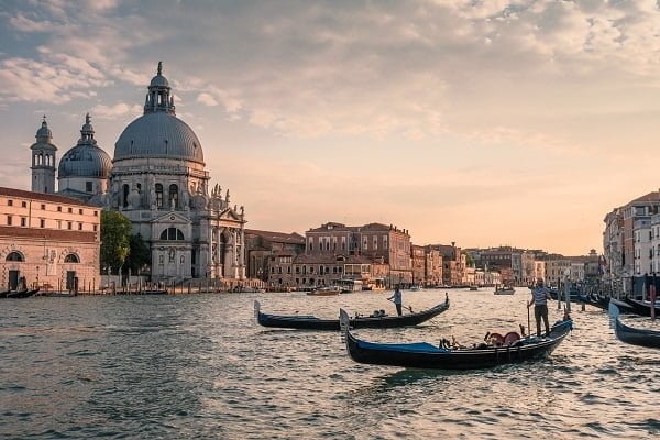 Venice-freepixabay-channel-g79996b70a_1280-600x400